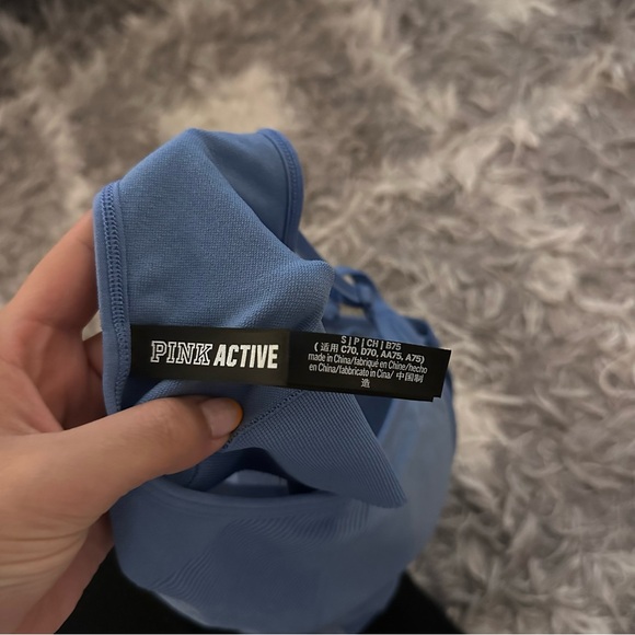 Victoria Secret sports bra - Picture 3 of 3